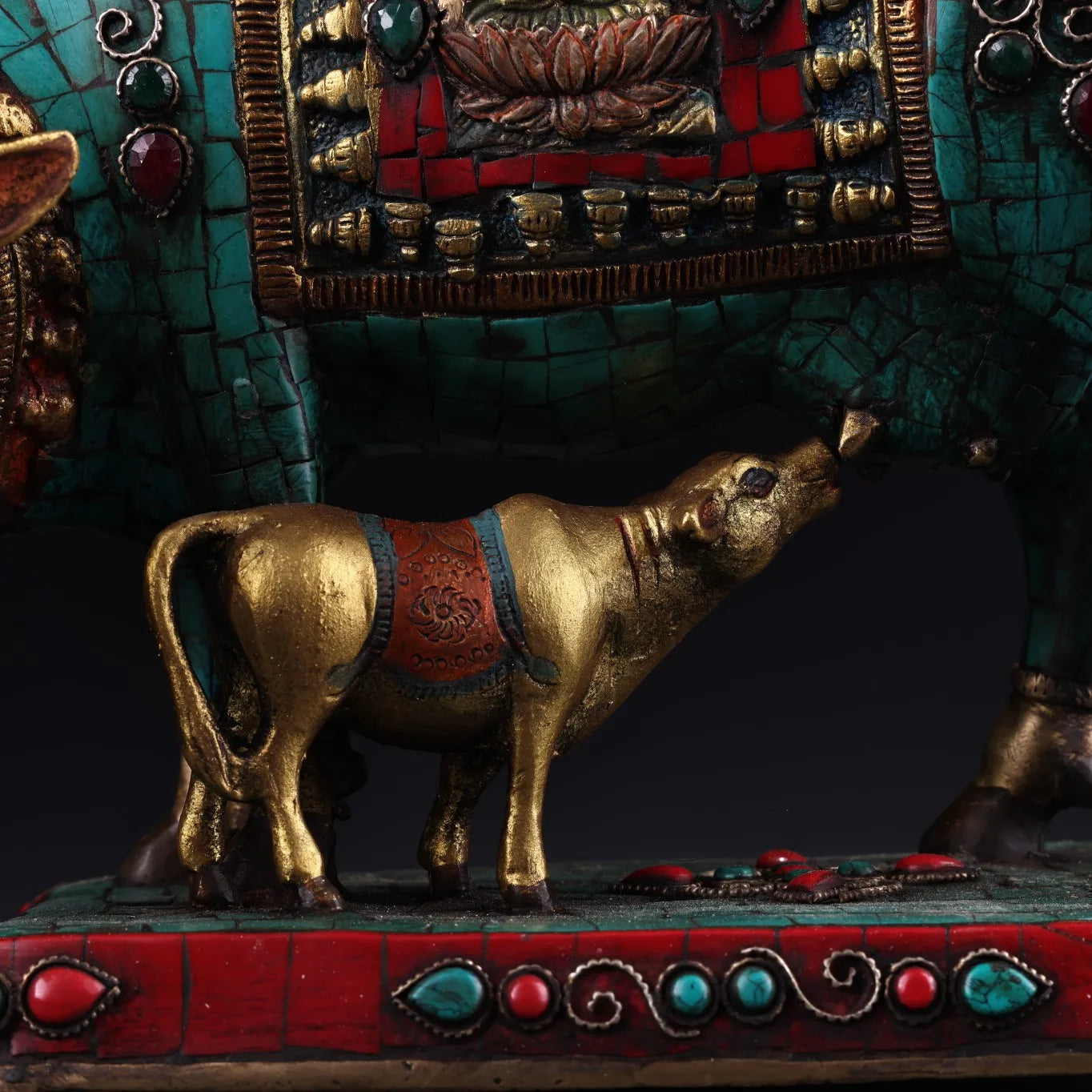 11"Tibetan Temple Collection Old Bronze Outline in gold Gem zodiac ox mother and child cow affection Mother-child relationship