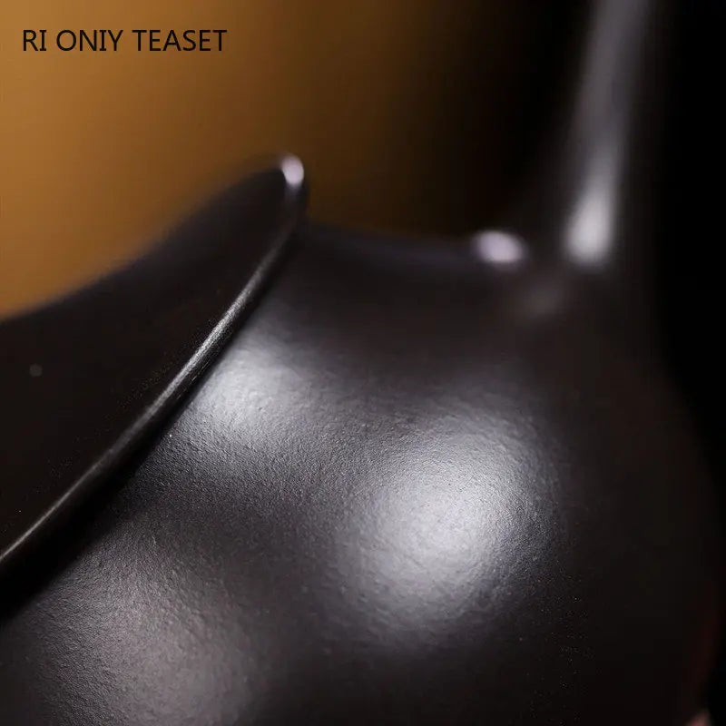 130ml Chinese Yixing Purple Clay Teapots Small Capacity Famous Artists Handmade Tea Pot Raw Ore Beauty Kettle Zisha Tea Set