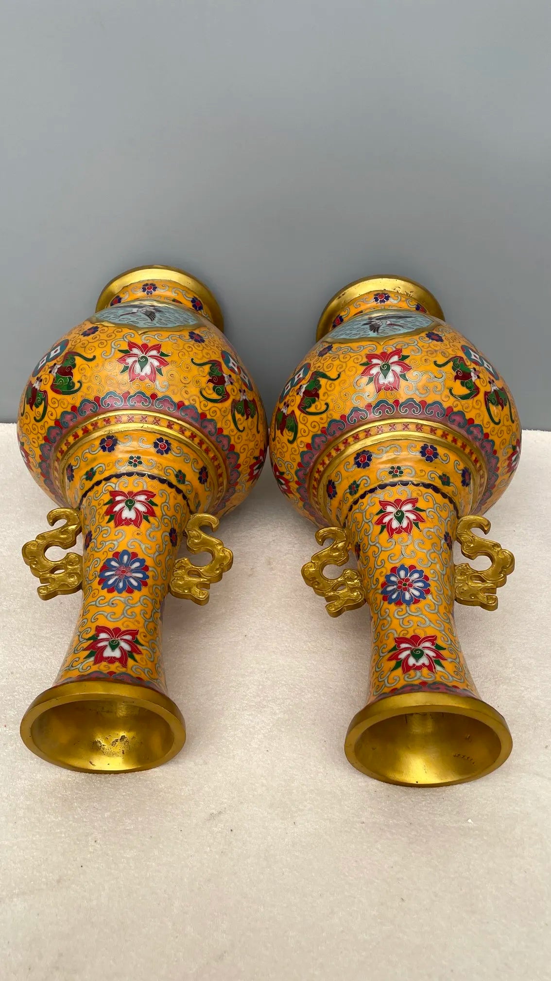 20"Tibet Temple Collection Old Bronze Cloisonne Enamel Dragon Ear cloud texture Fu Shou Bottle Vase A pair Ornaments Town house