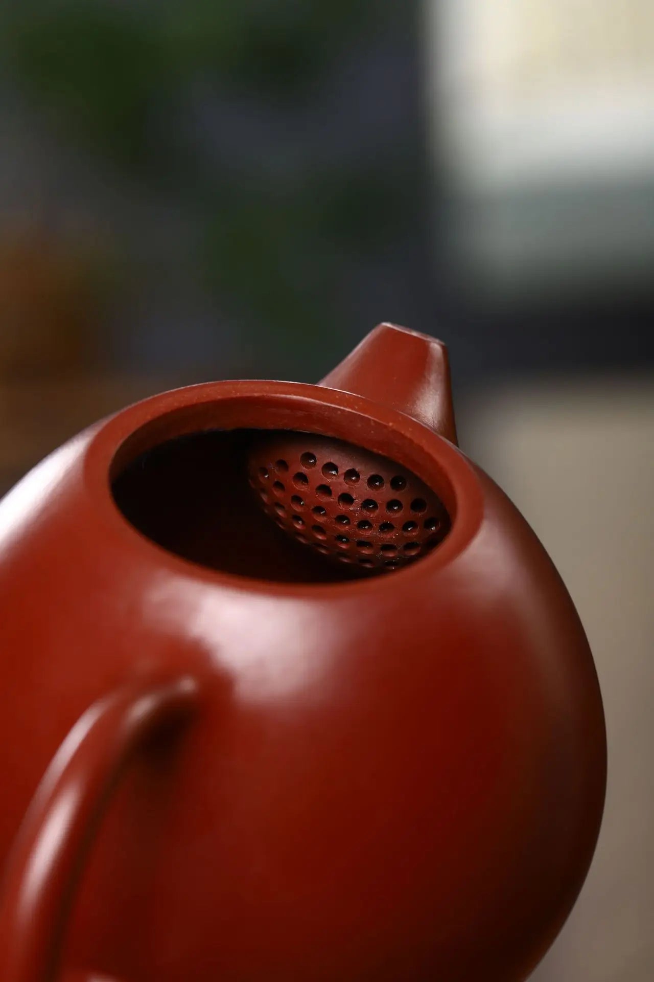 200ml Chinese Yixing Zisha Purple Clay Handmade Longxuesha Ni Dragon Egg Teapot