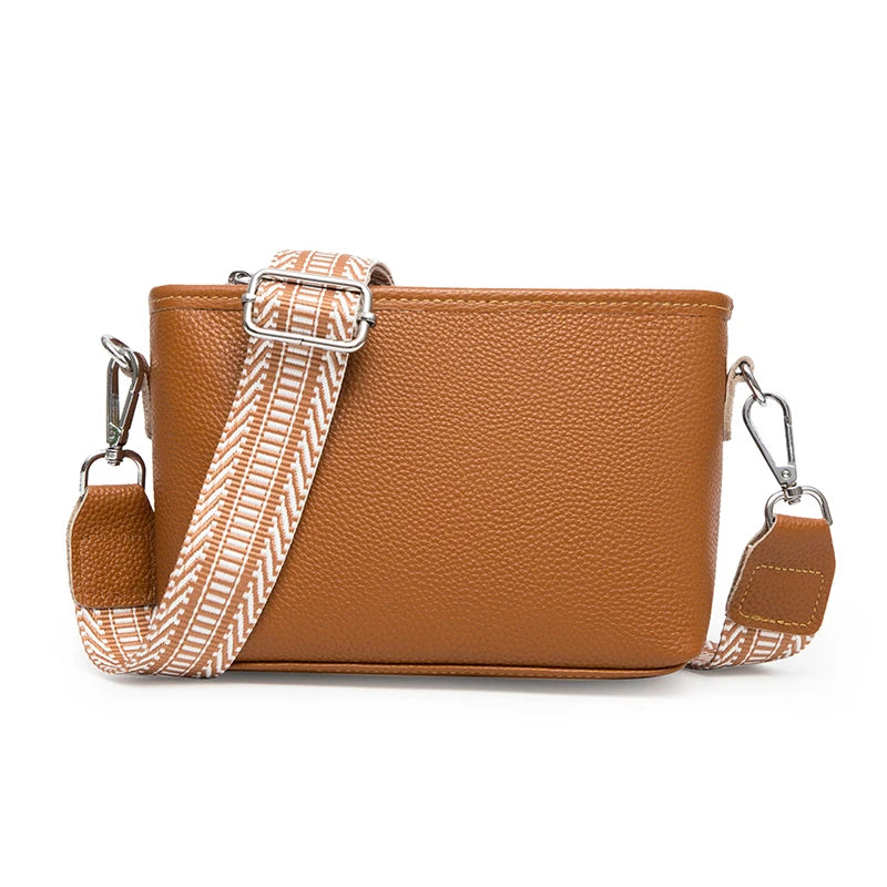 2023 Luxury Weave Wide Shoulder Genuine Leather Women Shoulder Crossbody Bags Designer Cowhide Handbags Female Small Bucket bag