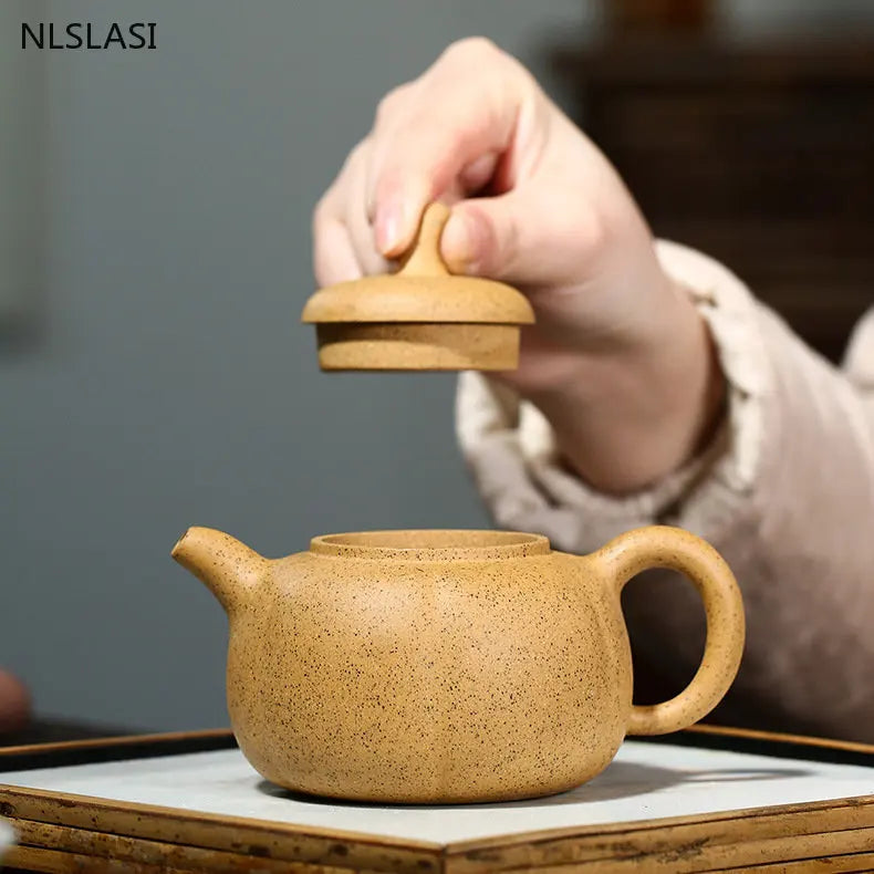 210ml Chinese Yixing Purple Clay Tea Pot Creative Pumpkin Pu 'er Teapot Handmade Beauty Kettle Raw Ore Section Mud Zisha Tea Set