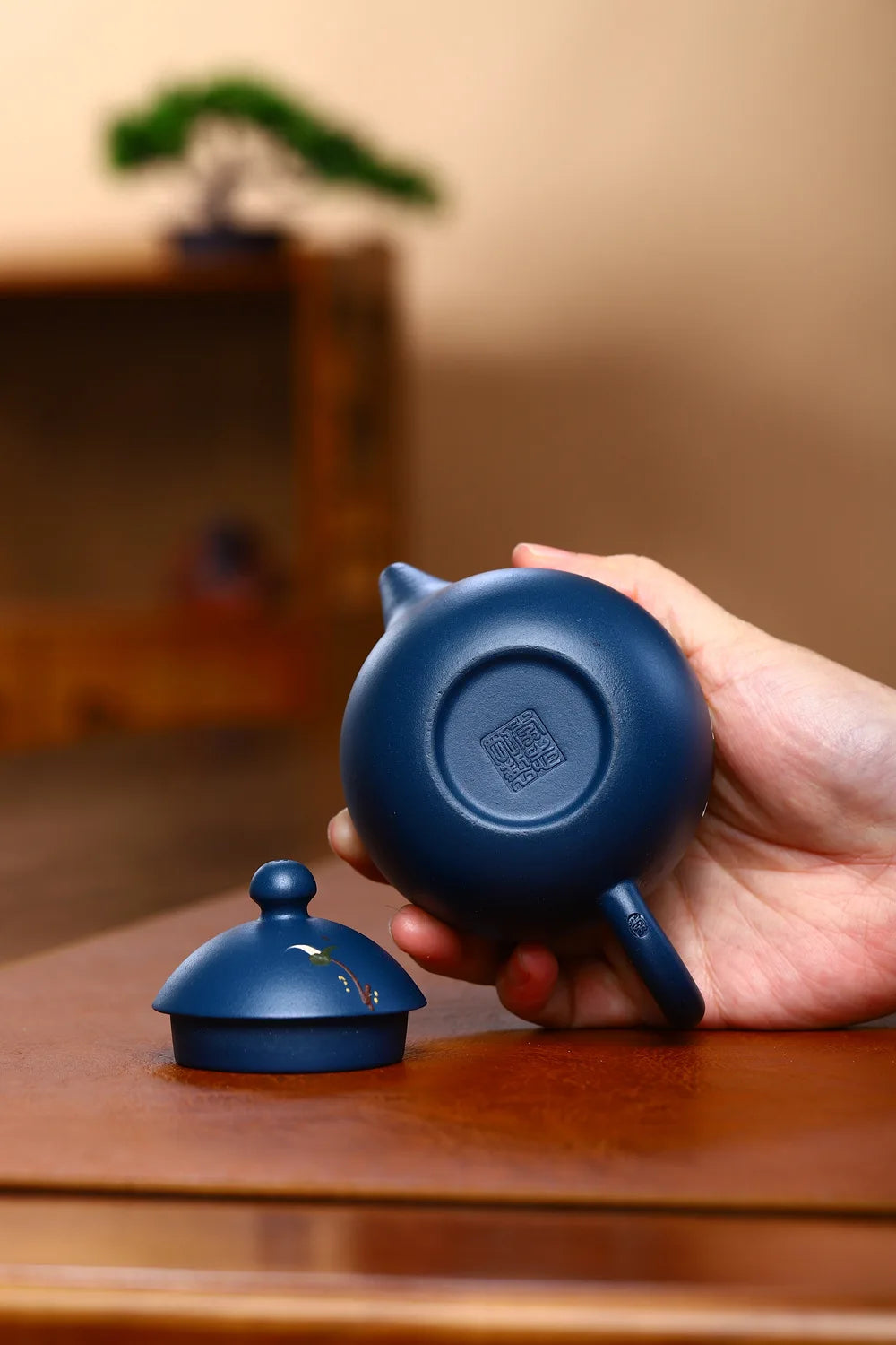 230cc Yixing Purple Clay Teapot Handmade blue Mud Dragon Egg Kettle Beauty Tea Infuser Raw Ore Zisha Tea Pot Home Drinkware