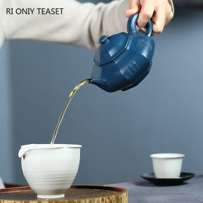 250ml Chinese Yixing Purple Clay Teapot Famous Artists Handmade Tea Pot Raw Ore Azure Mud Kettle Authentic Zisha Tea Set Teaware