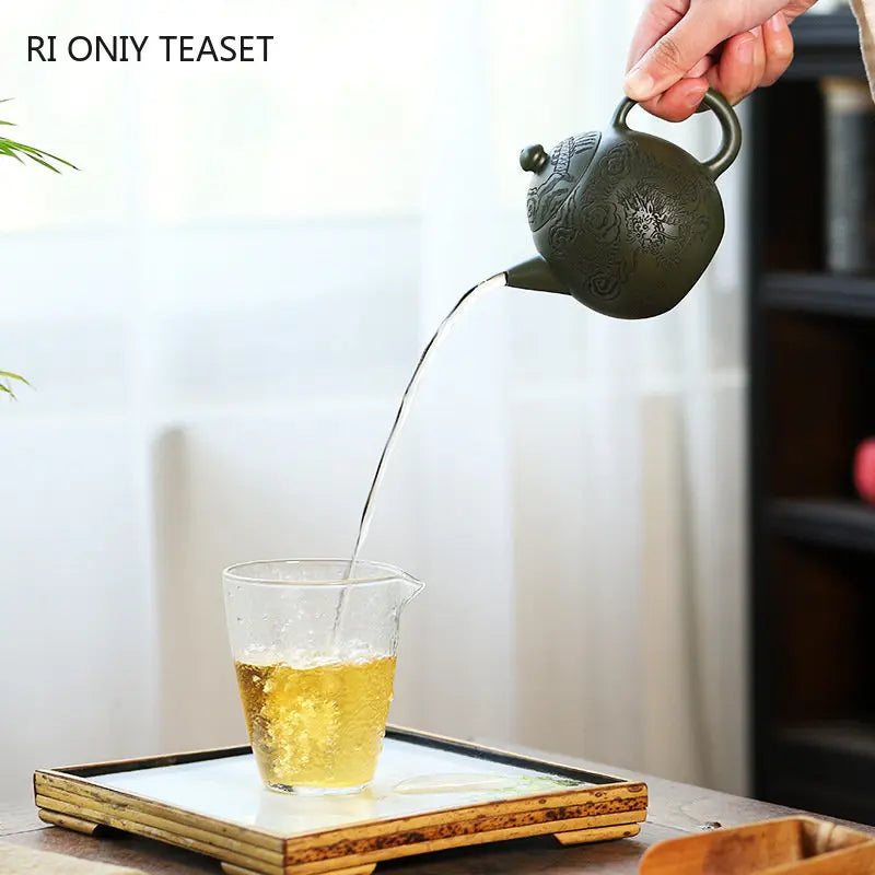 260ml Chinese Yixing Purple Clay Teapots Famous Artists Handmade Dragon Egg Tea Pot Raw Ore Green Mud Kettle Zisha Tea Set Gifts