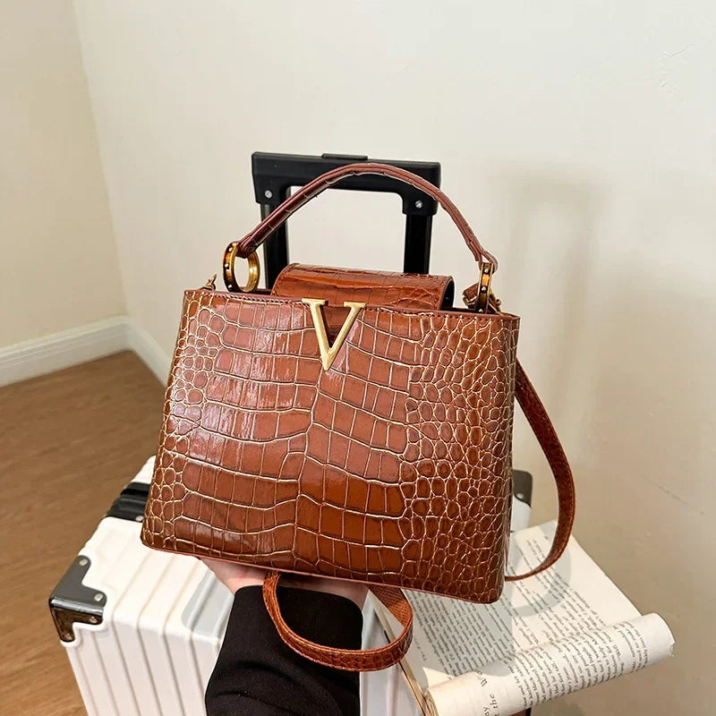 27*19*11cm Luxury Women's Shoulder Bags Designer Backpack Crossbody Shoulder Purses Handbag Women Clutch Travel tote Bag
