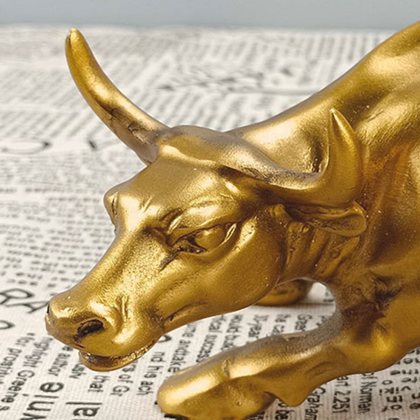 Yoone Personalized OX Figurine Fine Symbol Resin Represents Good Luck OX Statue Desktop Decoration