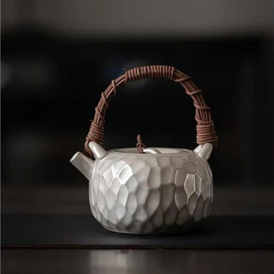 Afternoon Tea Set Handmade Gilt Silver Pot Hammer Pattern Lifting Beam Pot Kung Fu Tea Set Ceramic Teapot Single Pot Tea Set For Adults