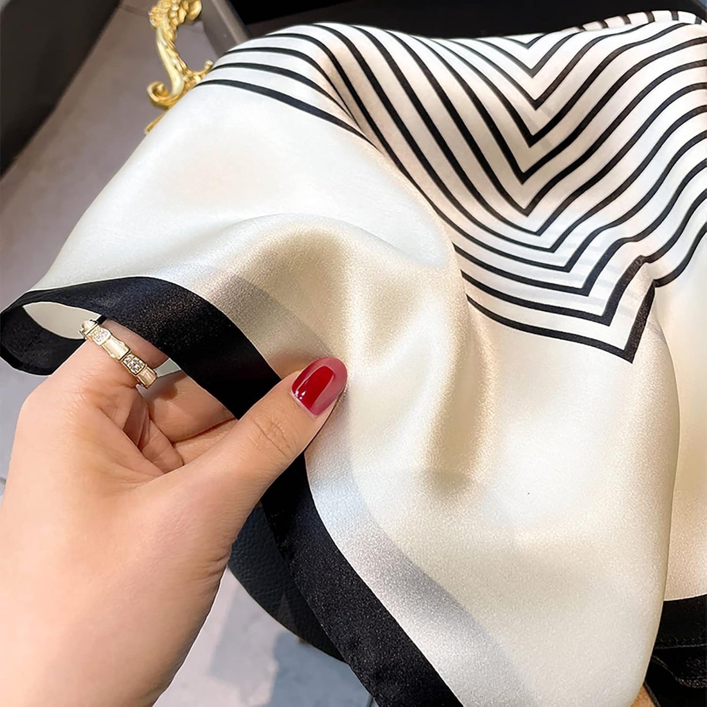 RAN Winter Warm Scarfs Silk Scarf, Simple Striped Pattern Scarf 70cm Square Neck Scarves Shawl for Women Girls
