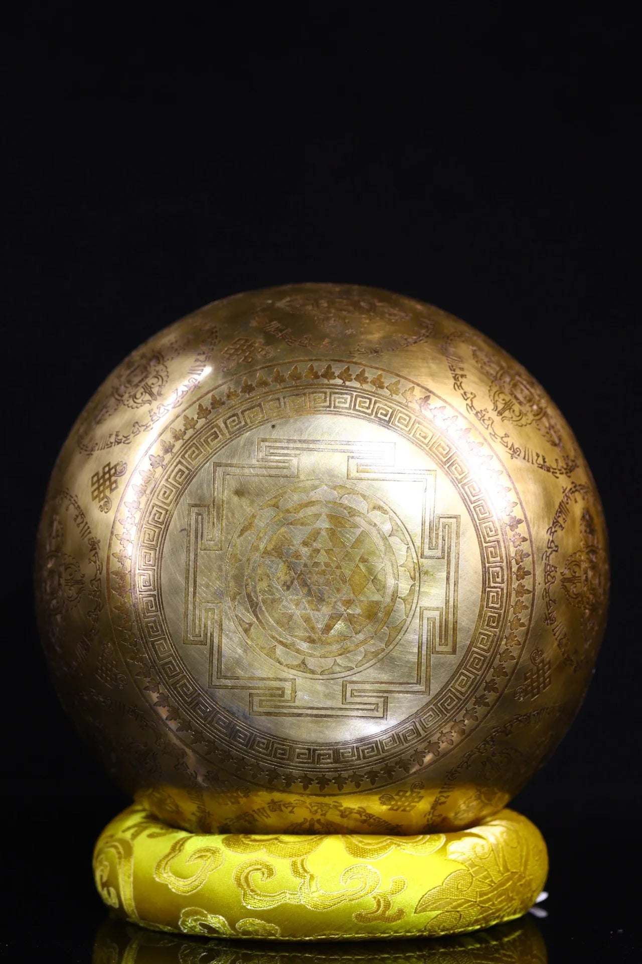 8"Tibetan Temple Collection Old Bronze Gilt Green Tara Bodhisattva Buddha Sound Bowl Prayer Bowl Amulet Dharma Worship Hall