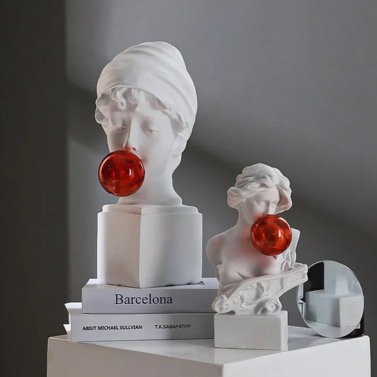 Aesthetic Character Figurines Artistic Plaster Model Blowing Bubble Gum Statue For Living Room Decor Modern Home Decoration Art