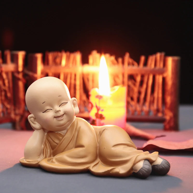Buddhist Small Monk Statues Resin Buddha Figurine Sculpture Handmade Car Home Decorator Miniatures Room Decoration Crafts Gifts