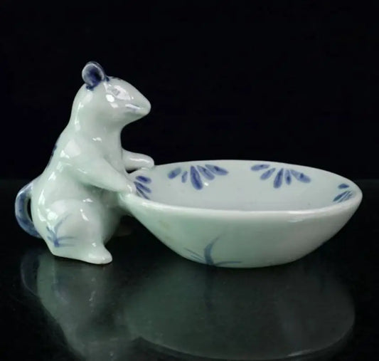 China Blue and white ceramic rat Pen wash crafts statue