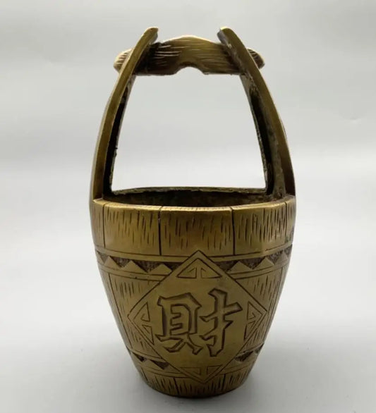 China brass archaize bucket wealth crafts statue