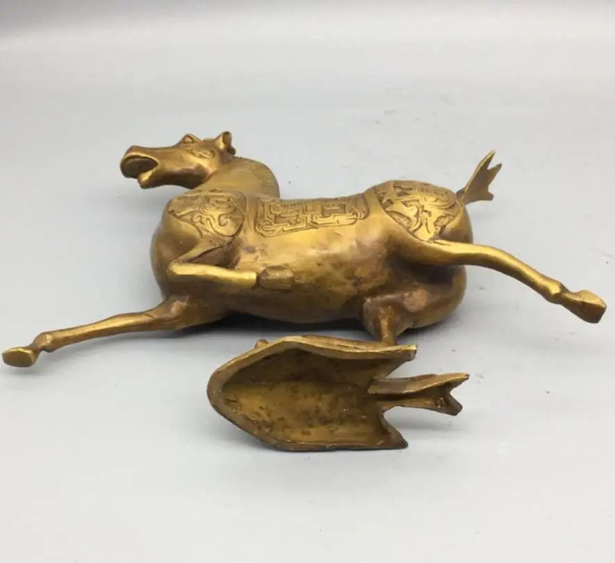 China brass horse stepped swallows crafts statue