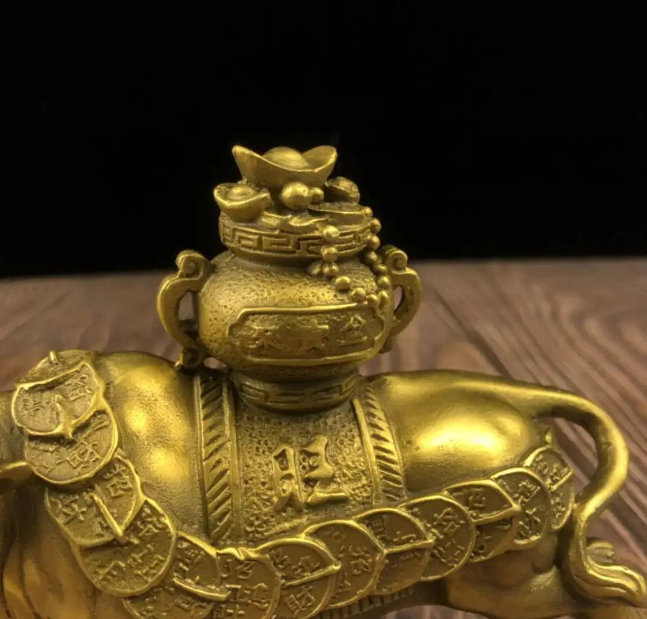 China brass recruit wealth cow crafts statue
