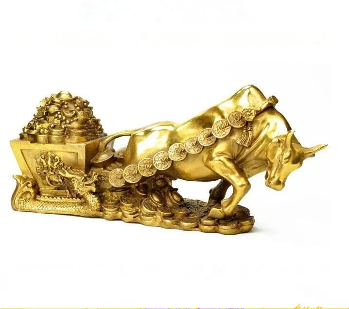 China collection fine workmanship the brass cattle pull Gold COINS wealth statue
