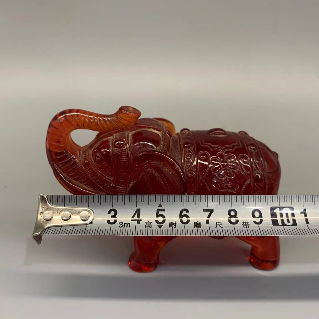 Chinese Resin Amber Elephant Crafts Statue Crafts