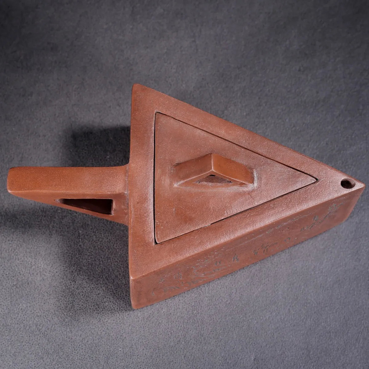 Chinese Yixing Zisha Clay Teapot Red Mud Triangle Kettle Pot Shi Dabin 200ml