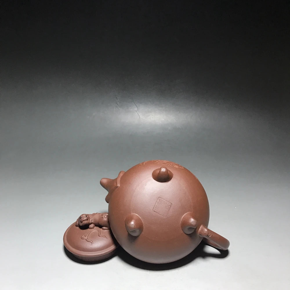 Chinese Yixing Zisha Clay Teapot Three legged auspicious beast Pot as shown 300ml