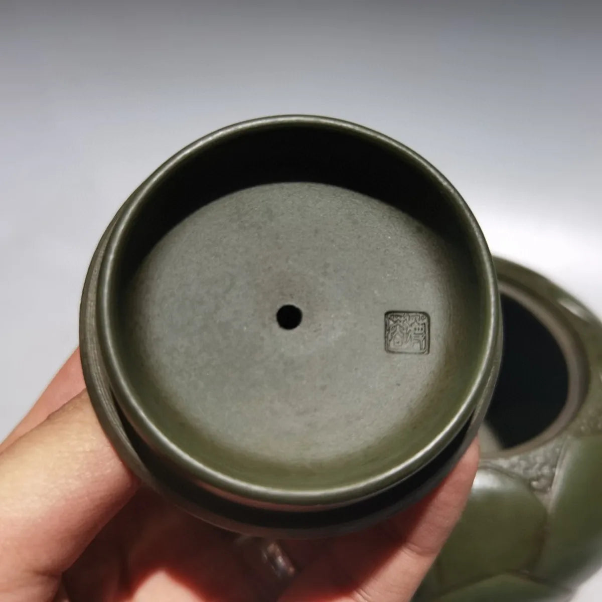 Chinese Yixing Zisha Clay Teapot green mud Frog Lotus Seed Pot Jiang Rong 420ml