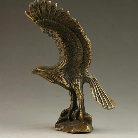 Collection Chinese Brass Carved Animal A Great Hawk Spreads Its Wings Exquisite Small Statues Gift