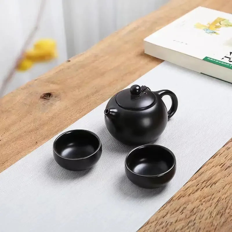 Creative Kung Fu Travel Tea Set Includes 1 Pot and 2 Cups Shu Puer Teaware Samovar Ceramic Mug Teapot Kettles Yixing Kettle Cup