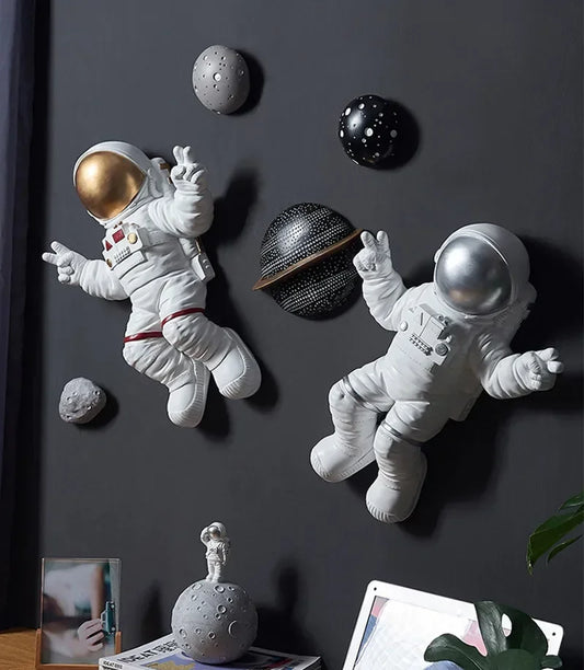 Europe originality Space astronaut Resin modern Home Hotel Wall Hanging Art Decoration decoration craft ornaments statue