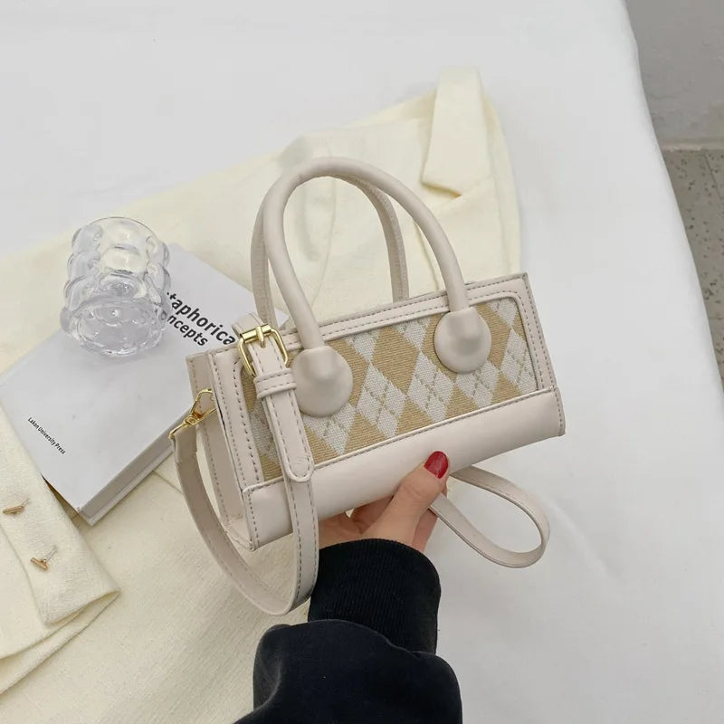 Female Spring 2024 new niche design crossbody bag for women's handheld diamond grid small square bag