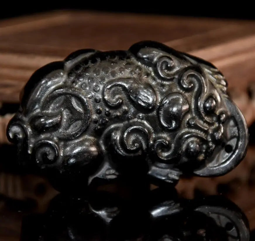 Hongshan culture archaize black iron meteorite recruit wealth mythical wild animal statue