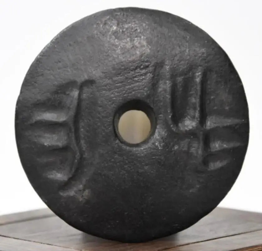 Hongshan culture archaize black iron meteorite sculpture Peace buckle bi statue