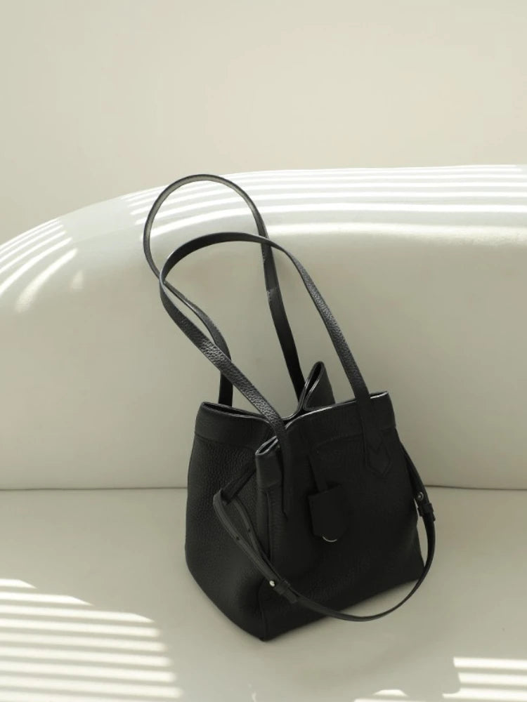 Korean Fashion Commuter Shoulder Bags Women Large Capacity Tote Bucket Bag Solid All-match Designer Luxury Handbags Purse Clutch