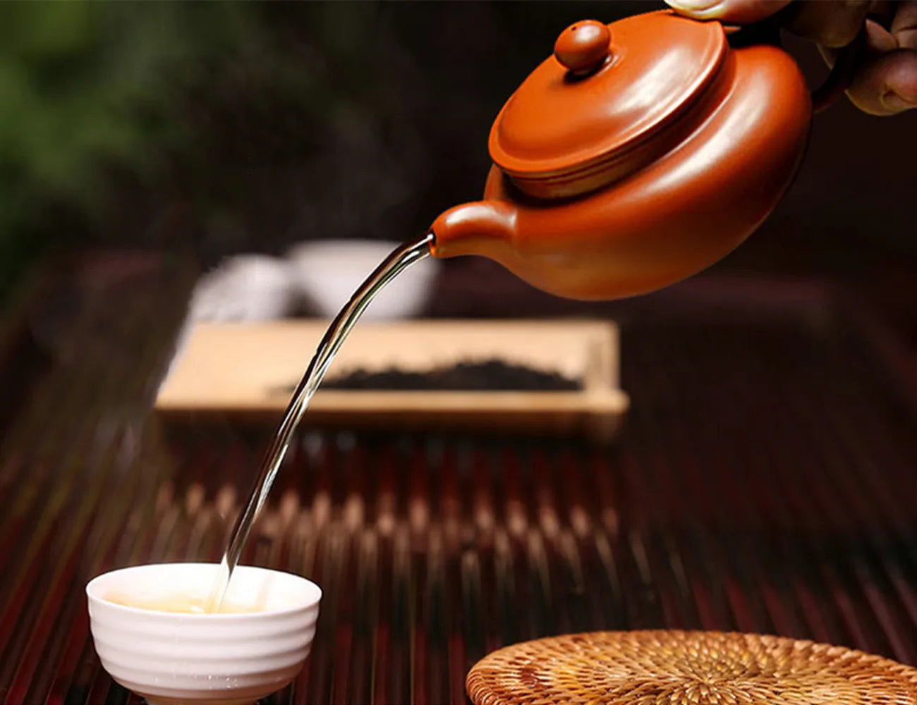 New arrival Yixing Teapot Handmade Tea Pot 150ml With Ball Holes Filter Kung Fu Tea Set Chinese Ceramic Antique Red Clay Kettle