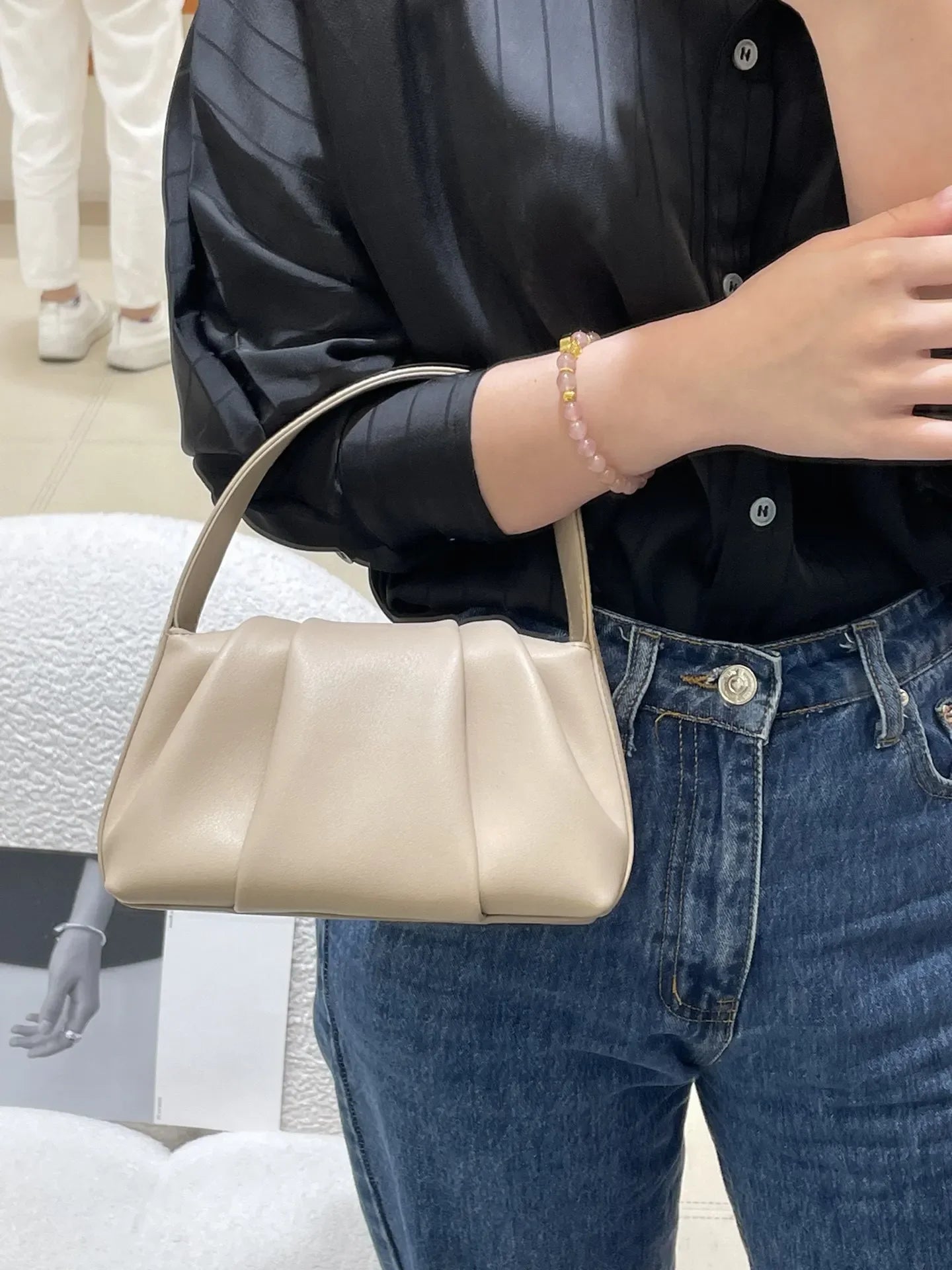 Niche Design Pleated Genuine Leather Cloud Bag, Fashionable and Versatile Women's Bag Handbag Luxury Designer Handbag Purses