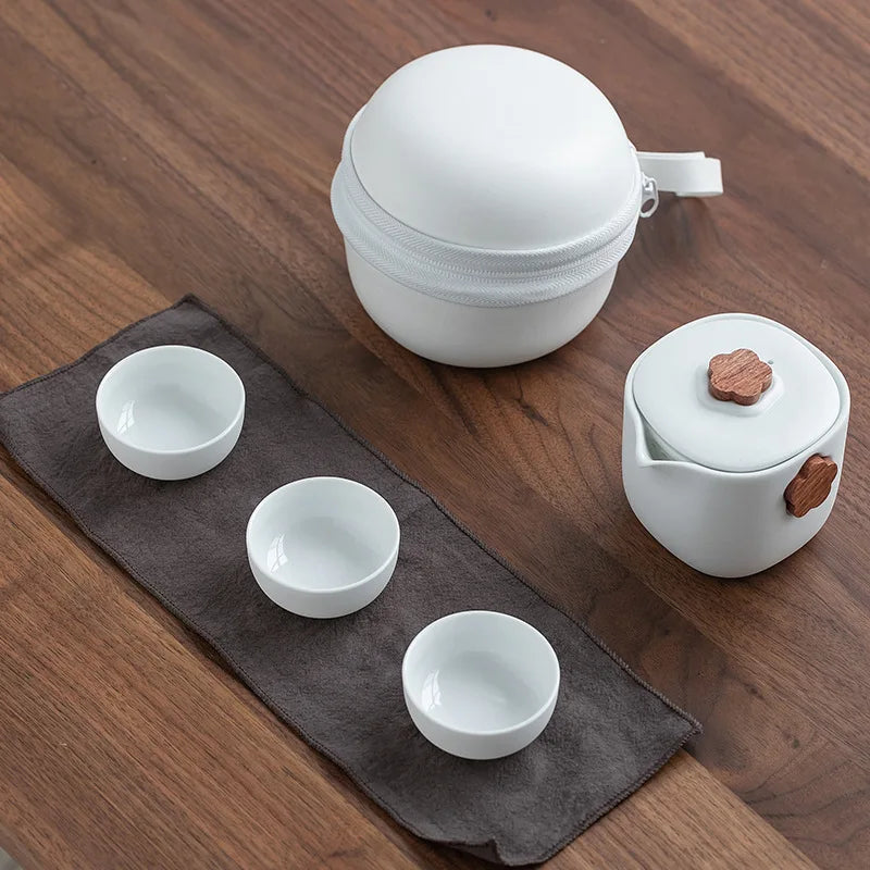 Portable Travel Tea Set Ceramic Teapot Kettle Quik Pots One pot and Three cups Teaware Chinese Drink Teapots Tea Cup Gaiwan