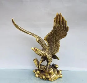 Pure copper Kaiguang Eagle ornaments show great prospects