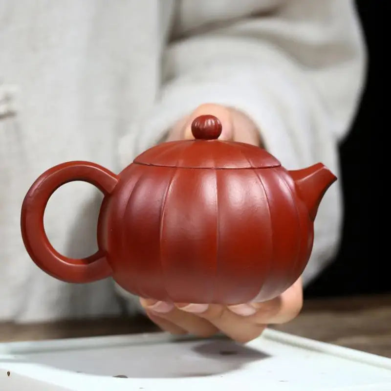 Handmade Zisha Teapot Yixing Handmade Pot, Kung-Fu Teaware, Purple Clay Drinkware for Puer Black Chinese Tea Rib Western S