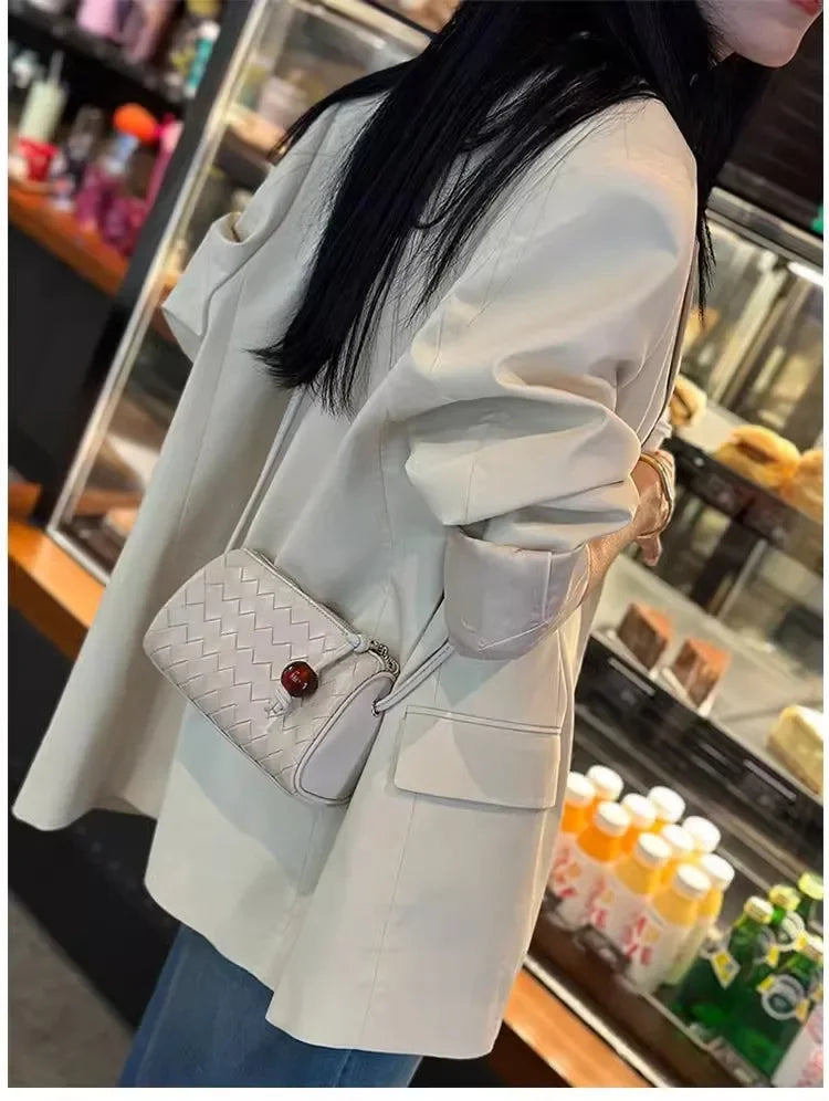 Internet Celebrity Woven Pattern Genuine Leather Shoulder Crossbody Bag Women's Fashion Casual Small Bag Pillow Bag Luxury
