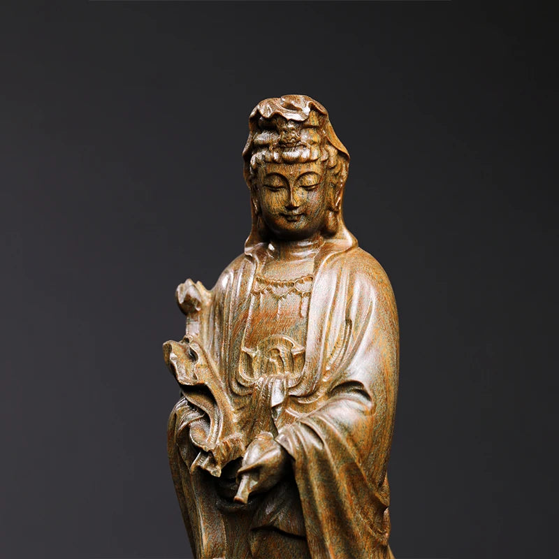 Green sandalwood wood statues of Guanyin ornaments handhandle pieces of figure wood sculpture crafts living room home decoration