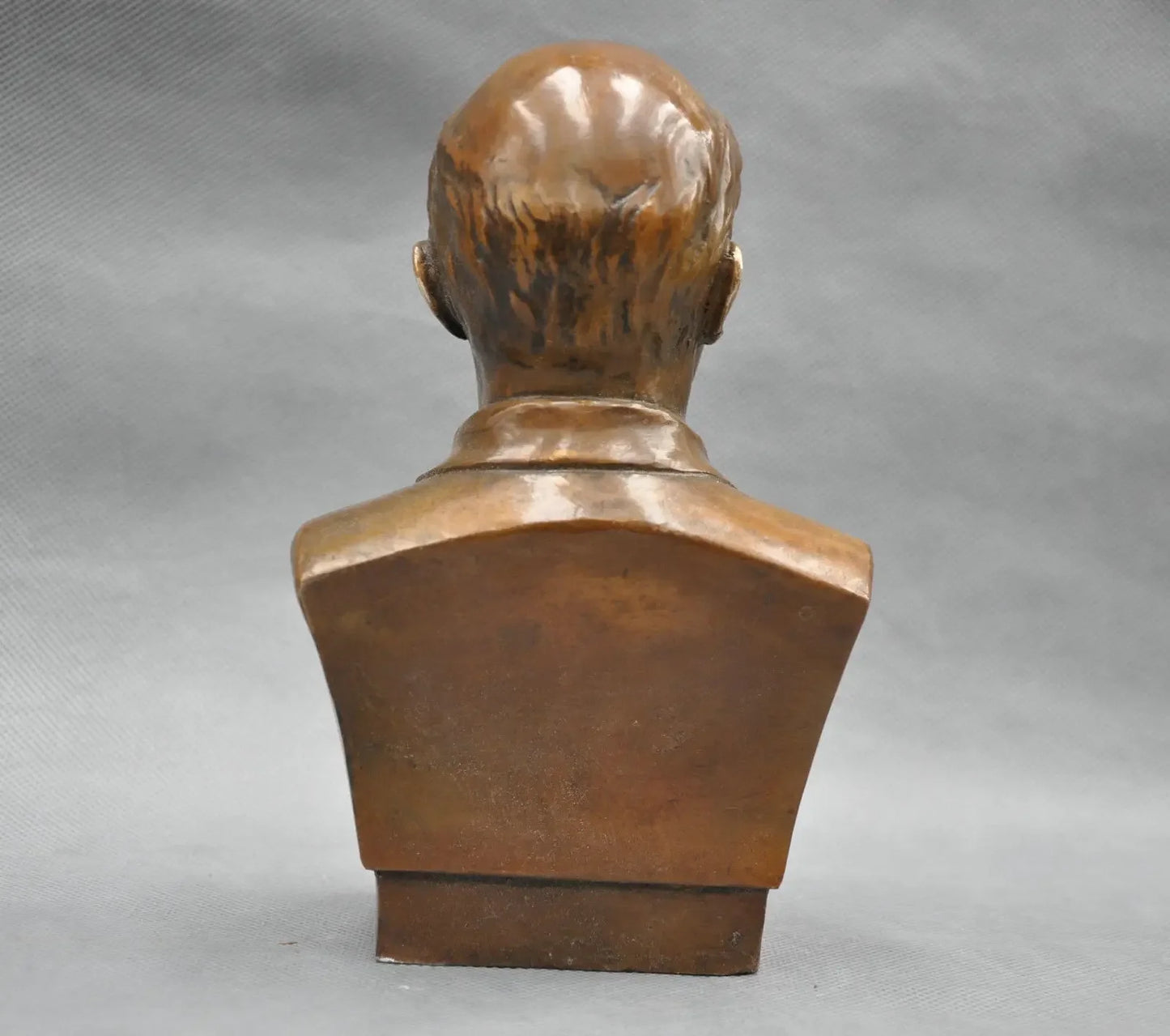 Soviet Pemimpin Vladimir Ilyich Ulyanov Lenin Dada Patung Perunggu