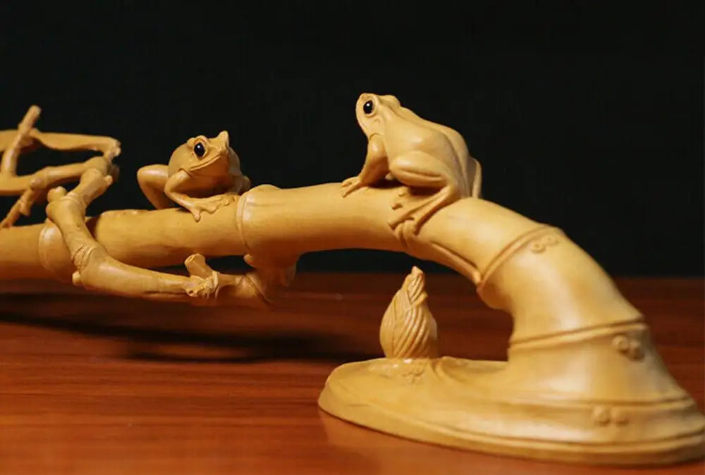 TJ176ca -30x4.5x6.5 CM Carved Boxwood Carving Figurine - Frog Bamboo Pen Holder