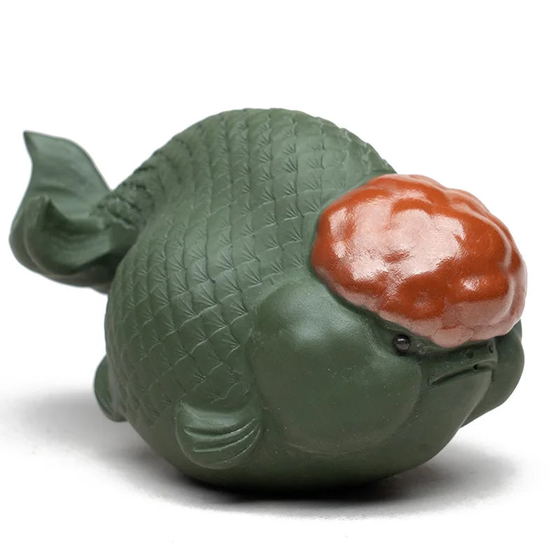 Yixing Purple Clay Tea Pet Handmade Lucky Goldfish Statue Ornaments Tea Figurine Chinese Zisha Sculpture Tea Set Decoration