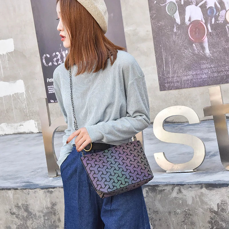 ladies crossbody bags Women small Chain shoulder bags for woman 2020 Colorful luminous Fashion sequin Geometric Bag Clutch bolso