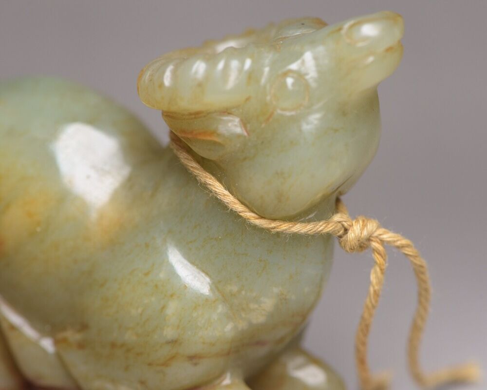 Chinese Antique Hetian Jade Carving Sculpture Cattle Statue Figurine Collection