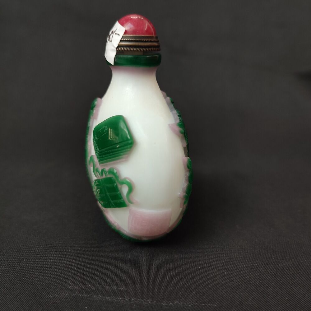 chinese beijing carved glass snuff bottle women pink statue gift rare art love