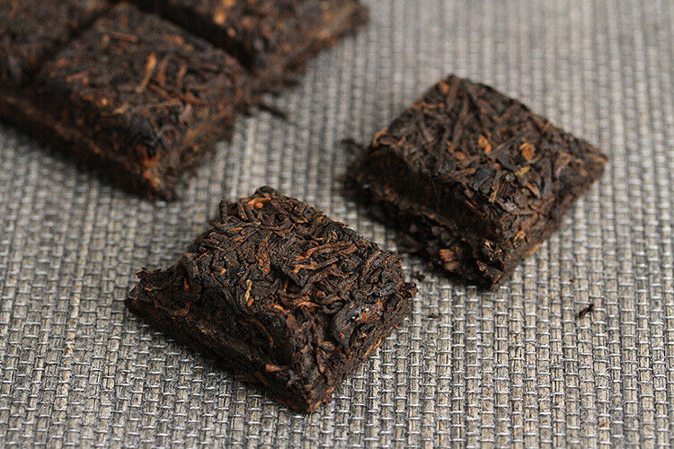 50g Yunnan Pu'er Icelandic Mellow Old Tree Ripe Chocolate Tea Brick Spring Tea