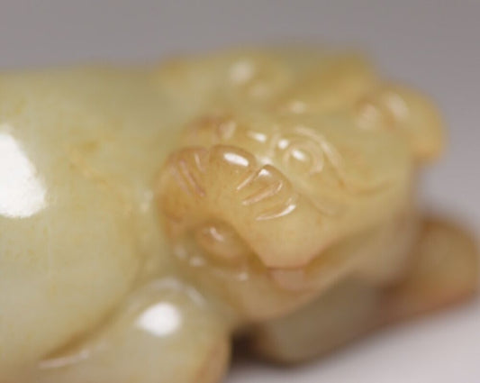 Collection Chinese Antique Hetian Jade Carving Exquisite Beast Statue Figurines
