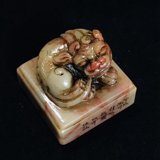 Antique Chinese Shoushan Stone Carving Beast Statues Seal Decoration Collectible