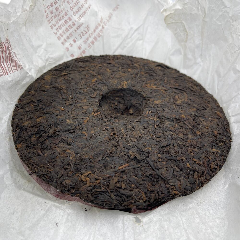 Pu 'er tea, 2007, Yunnan Pu 'er tea, 357 grams, cooked tea.