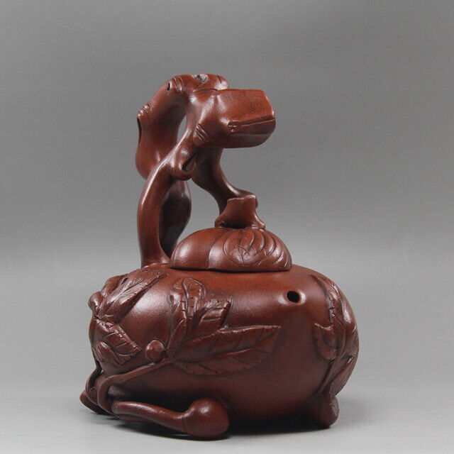 Chinese Yixing Zisha Clay Handmade Exquisite Teapot (桃桩寿桃提梁壶 底款:韩橦云 )